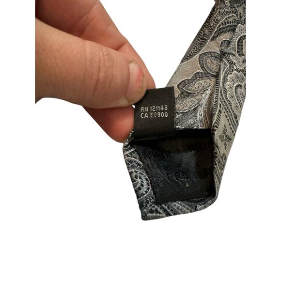 Geoffrey Been Paisley Grey Silver Long Necktie 100% Silk - Picture 7 of 7